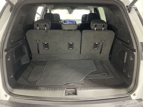 Used 2025 Chevrolet Traverse LT AWD/4WD image 25