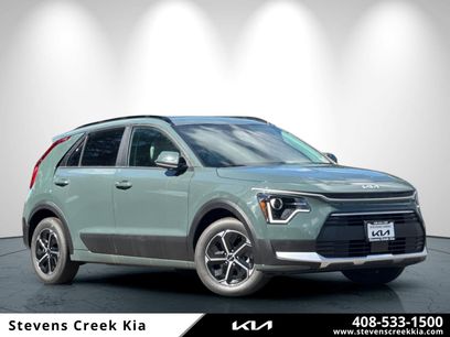 New 2025 Kia Niro EX