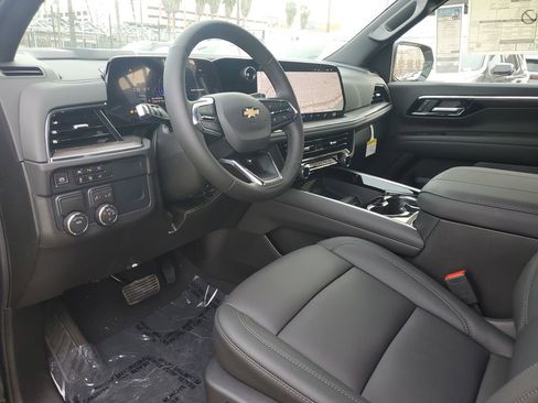 New 2026 Chevrolet Suburban LT w/ Comfort Package image 19