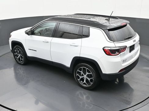 Used 2024 Jeep Compass Limited AWD/4WD image 42