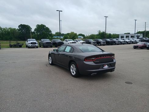 Used 2021 Dodge Charger SXT w/ Leather Interior Group RWD image 6