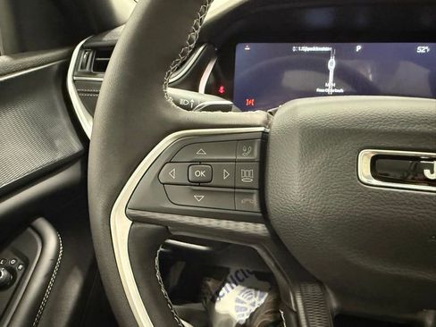 New 2025 Jeep Grand Cherokee Laredo X w/ Luxury Tech Group I AWD/4WD image 25