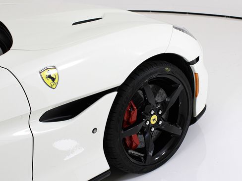 Used 2023 Ferrari Portofino M image 12