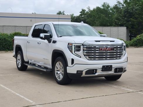 Used 2024 GMC Sierra 1500 Denali AWD/4WD image 4