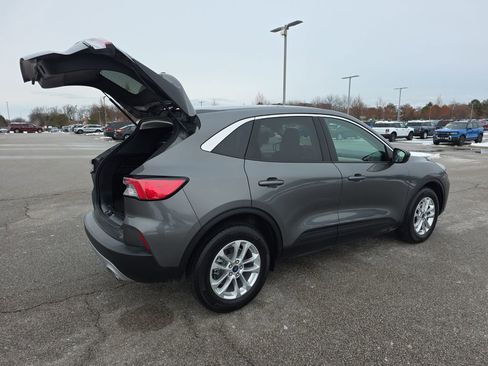 Used 2022 Ford Escape SE w/ Cold Weather Package image 37