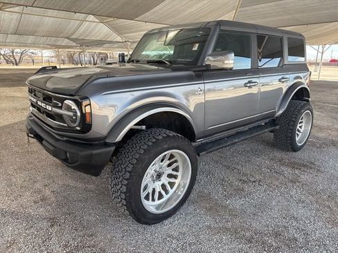 Used 2023 Ford Bronco Outer Banks image 3