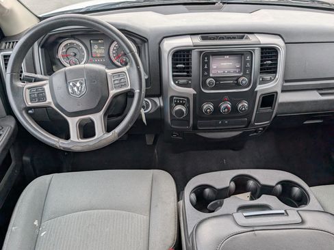 Used 2022 RAM 1500 Classic SLT RWD image 11