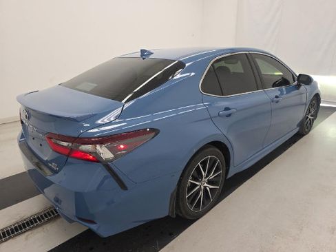 Used 2024 Toyota Camry SE w/ Audio Upgrade Package FWD image 4