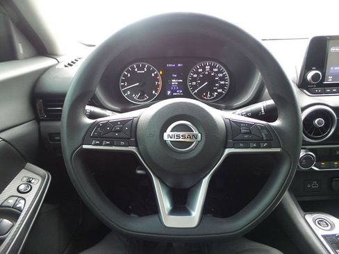 Used 2020 Nissan Sentra S FWD image 30