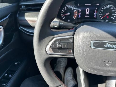 Used 2025 Jeep Compass Trailhawk AWD/4WD image 22
