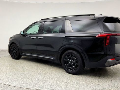 Used 2025 Kia Carnival SX Prestige image 7