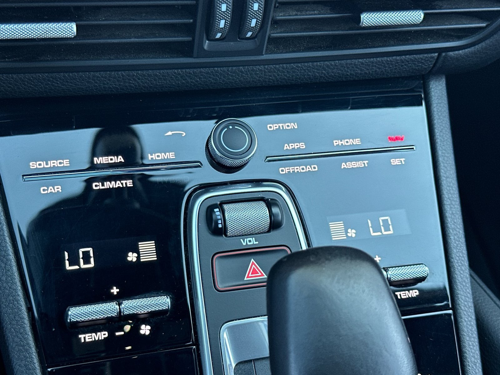 Certified 2021 Porsche Cayenne Coupe AWD/4WD image 20