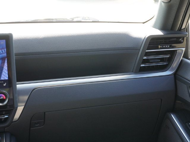 Used 2025 Lexus GX 550 w/ Accessory Package (Z1) AWD/4WD image 28