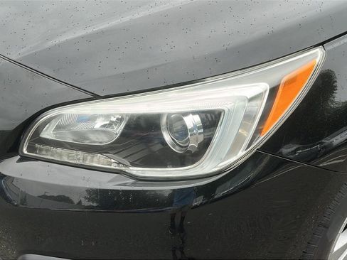 Used 2016 Subaru Outback 2.5i Premium image 8
