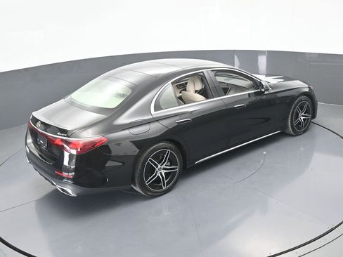 Used 2025 Mercedes-Benz E 350 4MATIC Sedan image 56