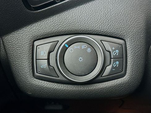 Used 2018 Ford Escape SEL image 16