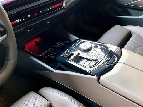 Used 2024 BMW 530i image 16