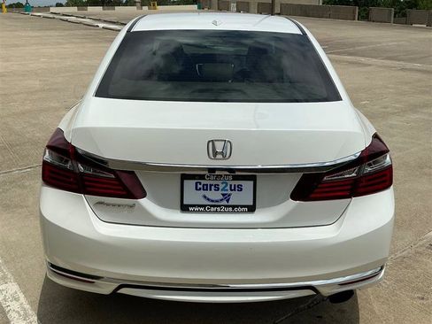 Used 2017 Honda Accord EX-L image 5