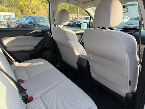 Used 2018 Subaru Forester 2.5i w/ Alloy Wheel Package image 14
