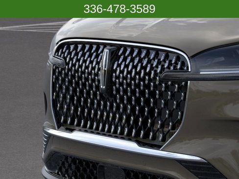 New 2025 Lincoln Aviator AWD w/ Equipment Group 101A image 17