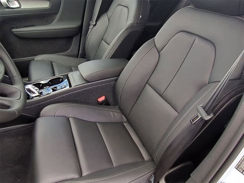 New 2026 Volvo XC40 B5 Plus w/ Protection Package Premier image 15