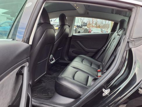 Used 2019 Tesla Model 3 Performance image 10