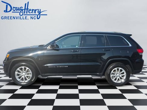 Used 2021 Jeep Grand Cherokee Laredo RWD image 2