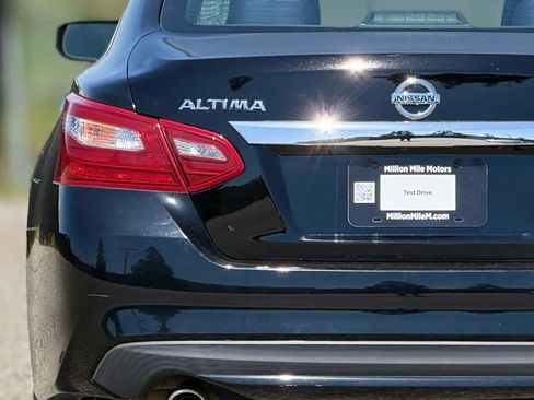 Used 2018 Nissan Altima 2.5 S w/ S Convenience Package image 13