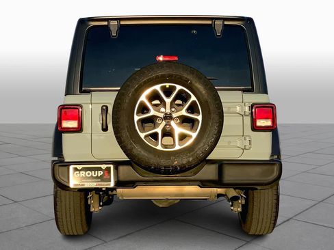 Used 2024 Jeep Wrangler Sport S image 5