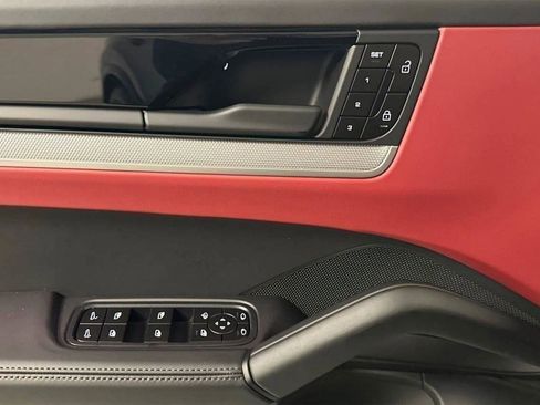 New 2025 Porsche Cayenne Coupe image 64