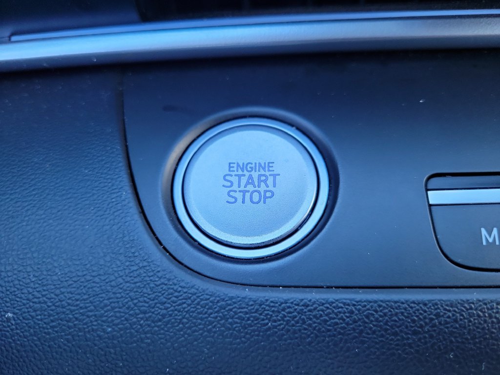 Used 2025 Hyundai Elantra SEL FWD image 38