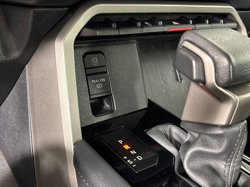 Used 2024 Toyota Tundra Limited AWD/4WD image 21