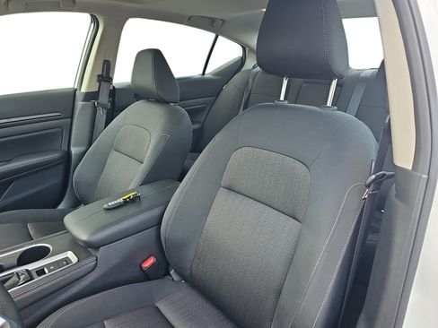 Used 2025 Nissan Altima 2.5 SV w/ SV Premium Package FWD image 12