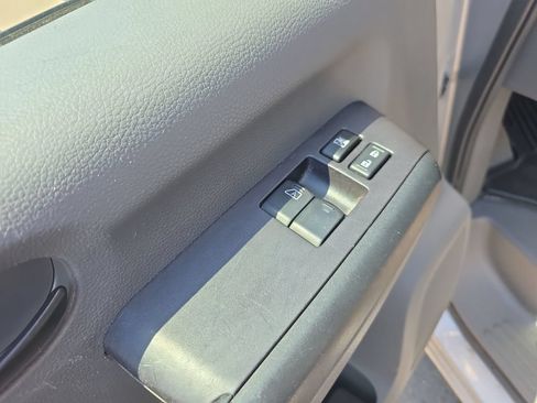 Used 2015 Nissan NV 3500 SV RWD image 20