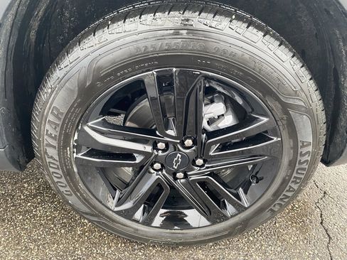 Used 2024 Chevrolet Trax ACTIV w/ Driver Confidence Package image 28