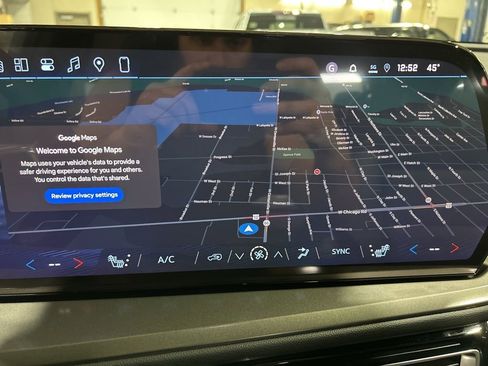 New 2026 Chevrolet Traverse LT w/ Driver Confidence Package AWD/4WD image 29