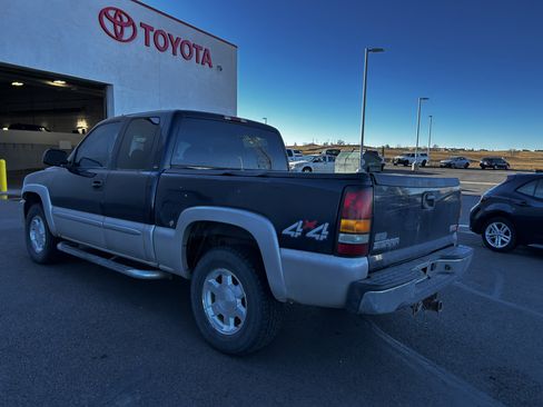 Used 2006 GMC Sierra 1500 SLT w/ Onstar Plus Package image 3
