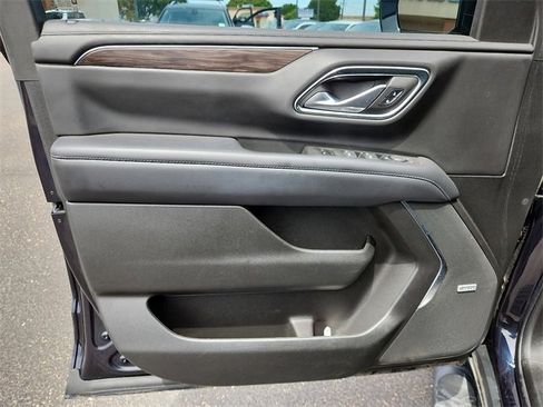 Used 2022 Chevrolet Tahoe Z71 image 12