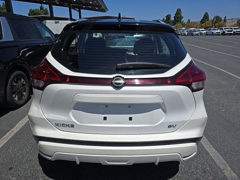 Used 2023 Nissan Kicks SV FWD image 6