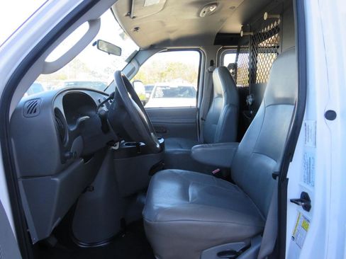 Used 2008 Ford E-250 and Econoline 250 E-250 image 23
