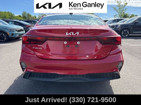 Certified 2024 Kia Forte LXS FWD image 4