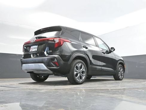 Used 2024 Kia Seltos LX AWD/4WD image 39