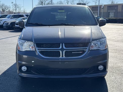 Used 2020 Dodge Grand Caravan SE image 17