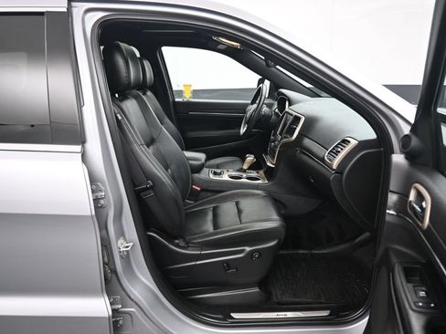 Used 2017 Jeep Grand Cherokee Limited AWD/4WD image 43