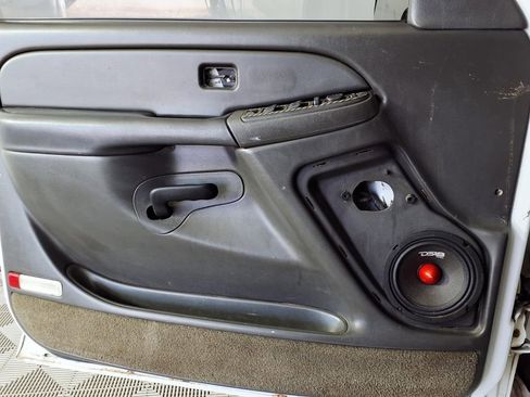 Used 2006 GMC Sierra 1500 SL image 9