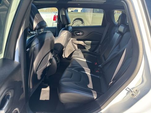 Certified 2021 Jeep Cherokee Latitude Lux 80th Anniv w/ Quick Order Package 26U 80TH image 22