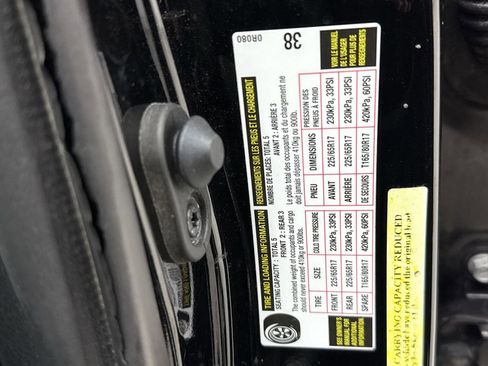 Used 2018 Toyota RAV4 LE FWD image 37