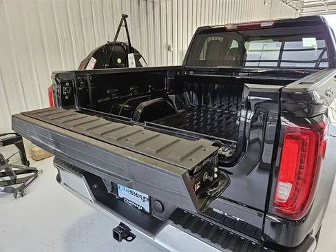 Used 2024 GMC Sierra 1500 SLT AWD/4WD image 41