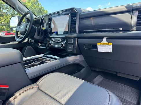 New 2025 Ford F250 Lariat w/ Lariat Ultimate Package AWD/4WD image 14