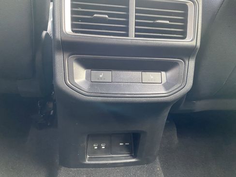 Used 2025 Volkswagen Atlas Cross Sport SEL R-Line image 26